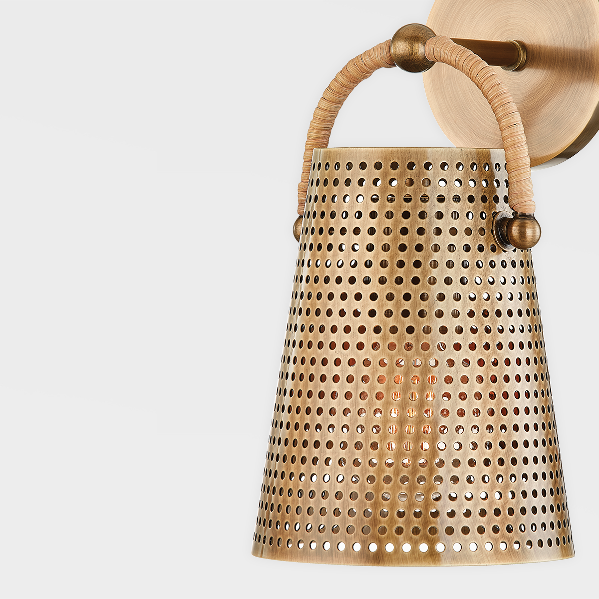 Nile Wall Light – Patina Brass with Natural Rattan Detailing