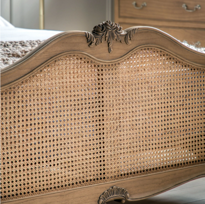 Chic King Cane Bed – Weathered Finish