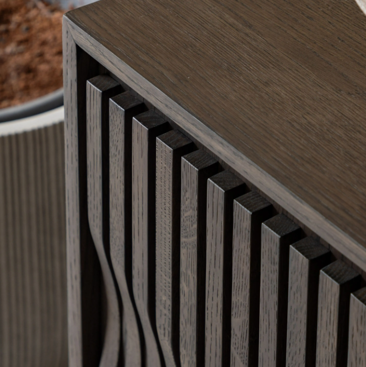 Onda 4 Door Sideboard – Italian Inspired Walnut Finish