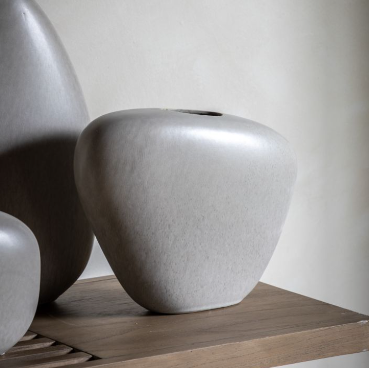 Yui Pebble Vase – Medium