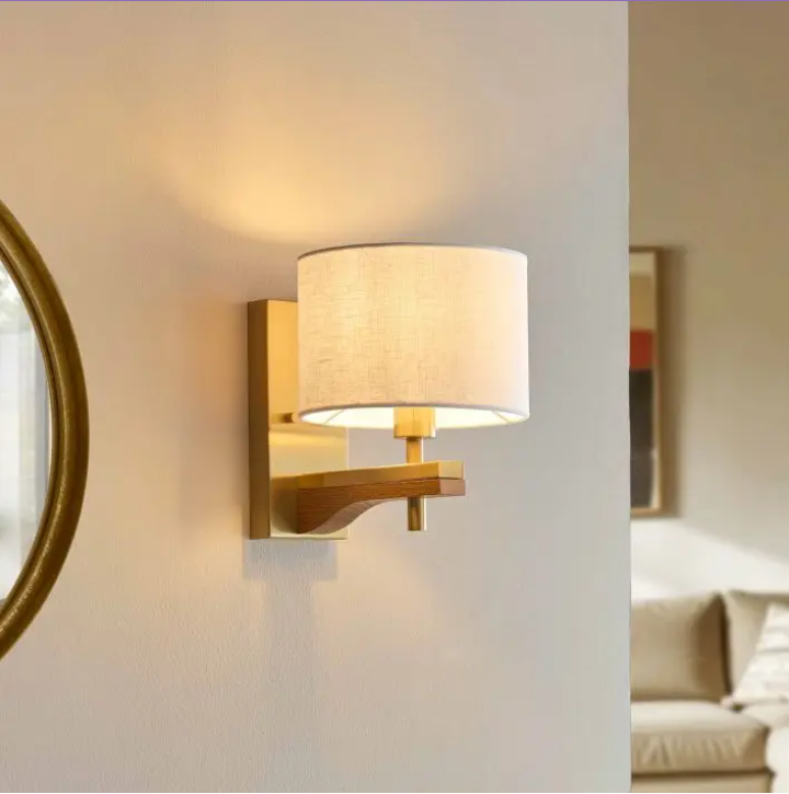 Heathcliff 1 Wall Light – Brushed Aged Brass